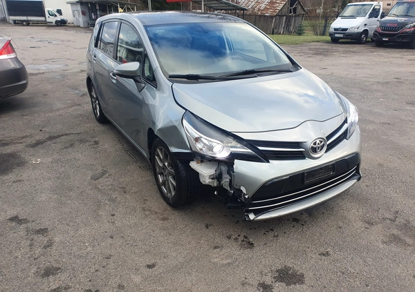 Toyota Verso cena 35300 przebieg: 116480, rok produkcji 2014 z Garwolin małe 37